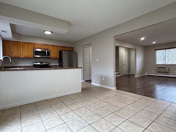 3rd image of 200 Woodmont Ave APT 139