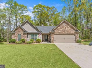 111 Buttercup Ln, Bogart, GA 30622