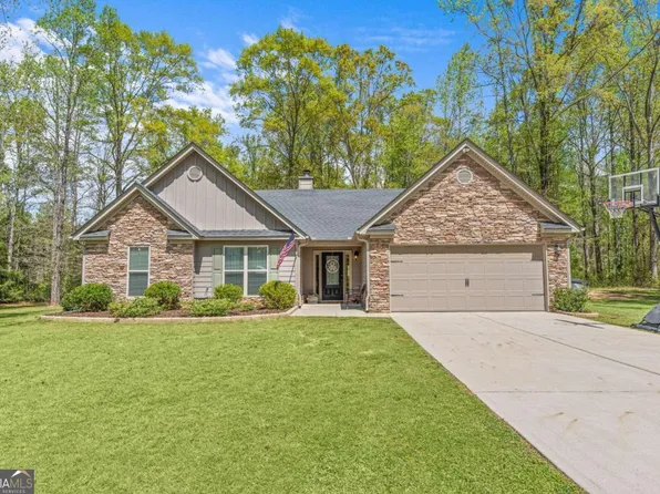 111 Buttercup Ln, Bogart, GA 30622