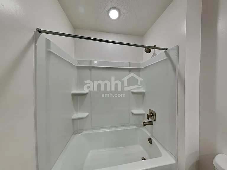 1328 E White St — Photo 22