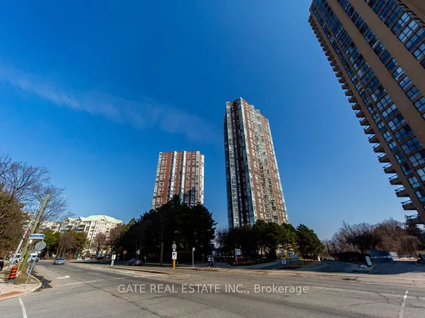 7 Concorde Pl, Toronto, ON