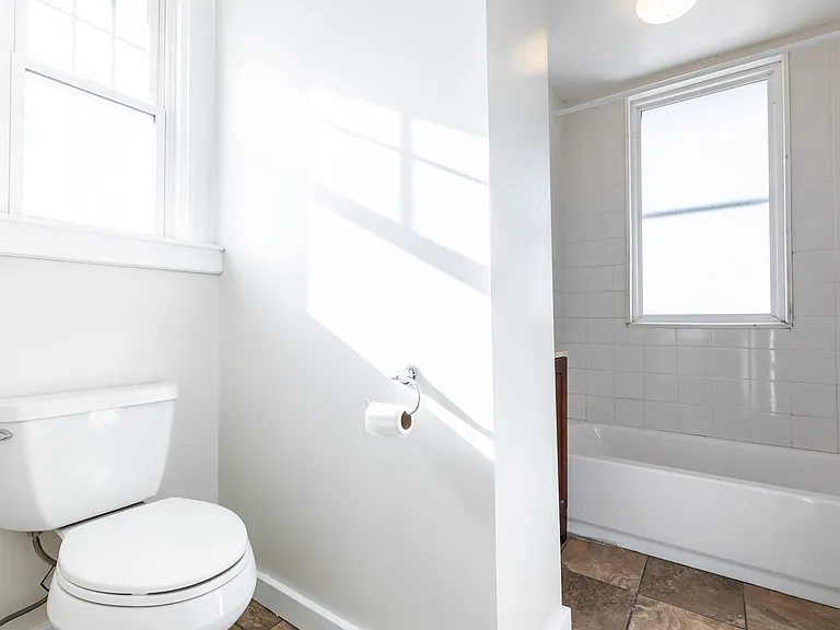 811 Lexington Ave #1 — Photo 12