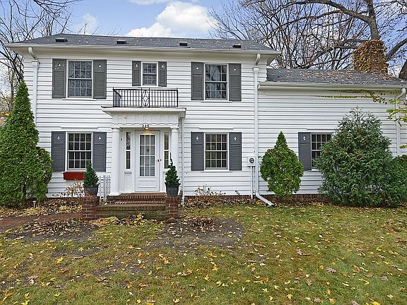 Call Listing Agent Tammy Maddrey 952-738-1331