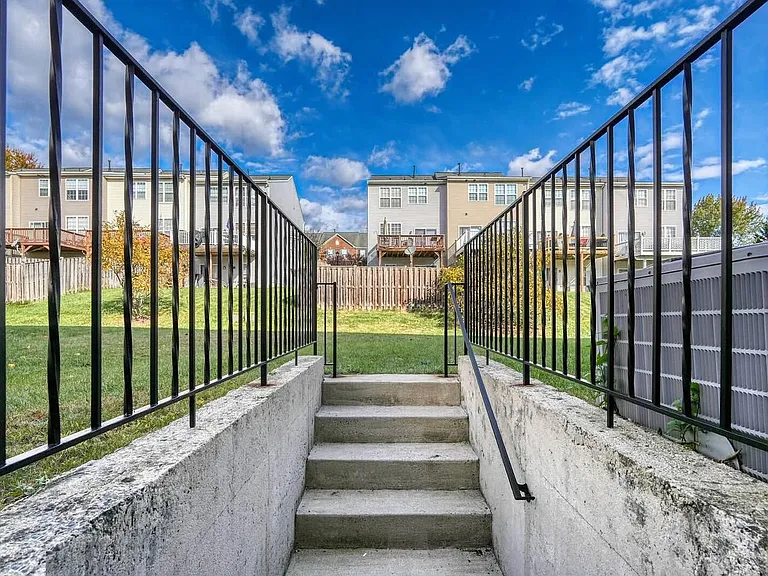 3506 Connor Pl — Photo 32