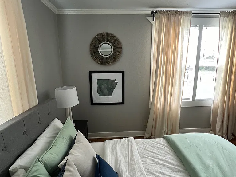 1701 N University Ave — Photo 14