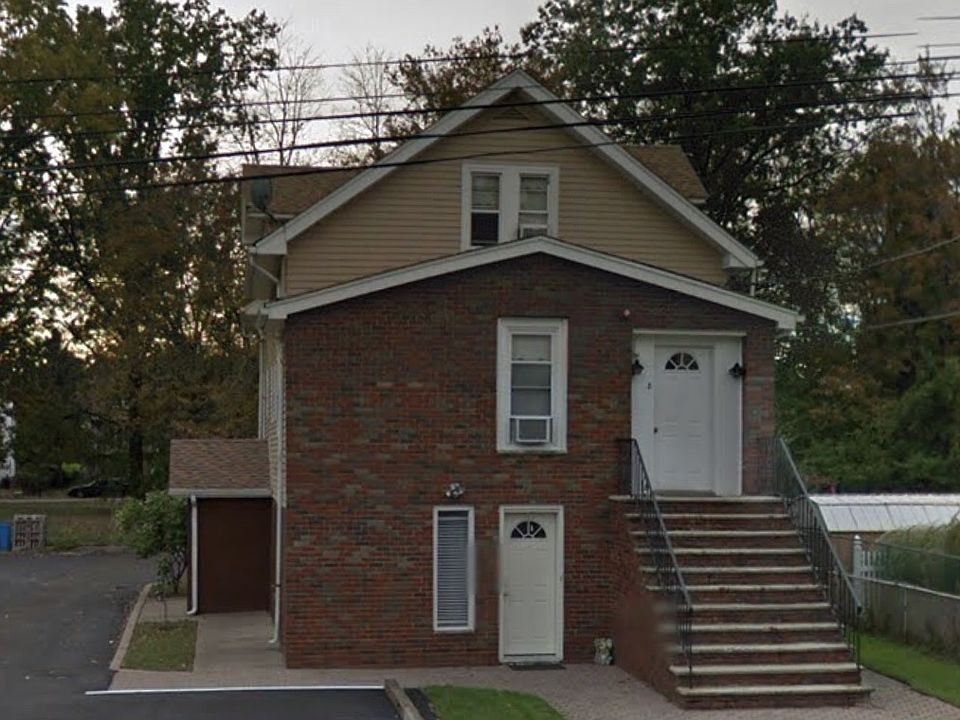 2nd image of 8 Daniel St #3