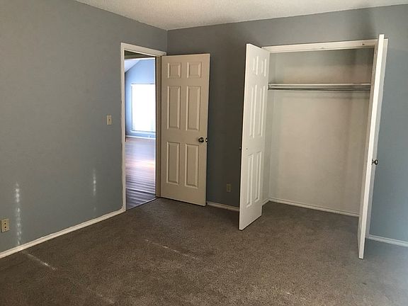 4th image of 3604 Oakmont Dr