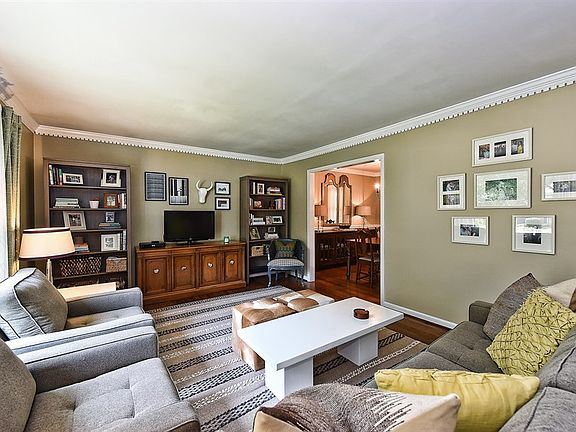 3rd image of 6620 Brynwood Dr