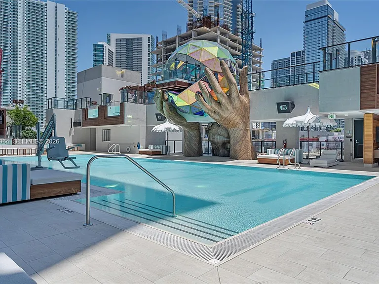 20 NE 11th St #3103B — Photo 22