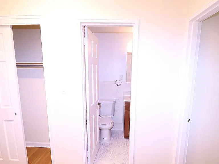 3415 Parsons Blvd #4R — Photo 3