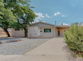 1128 Maxine St NE, Albuquerque, NM 87112