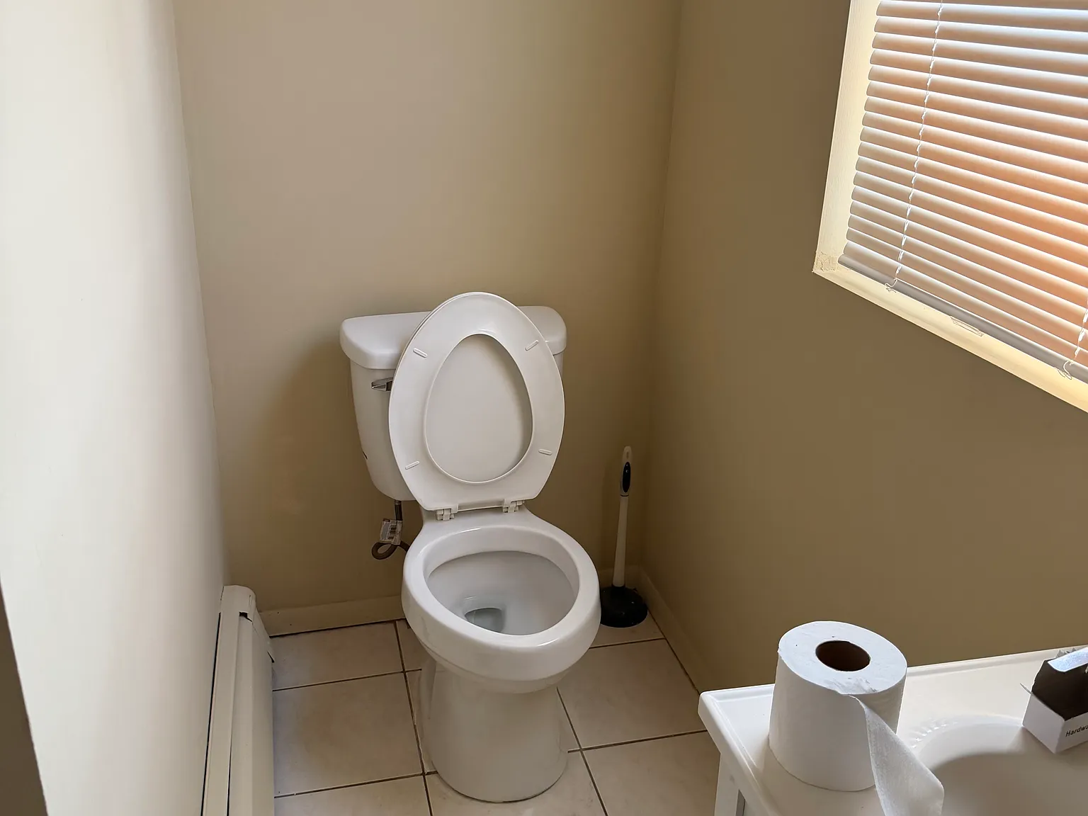 3 bed, 1077 sqft, $2,500 — Photo 2