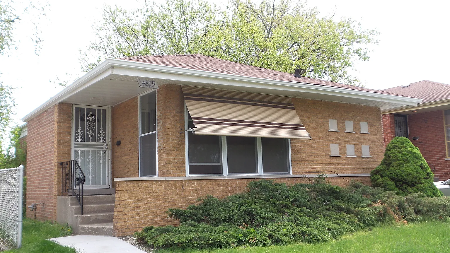 14815 Kenwood Ave photo 1