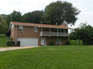 935 N McClure Rd, Vincennes, IN 47591