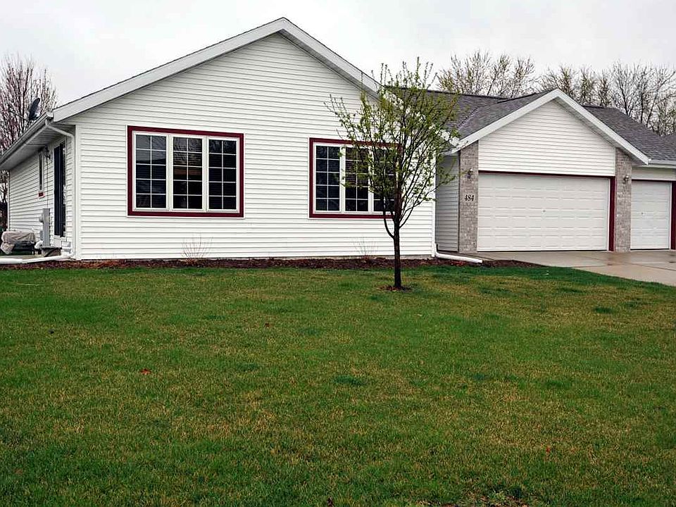 1st image of 484 Dahl Dr