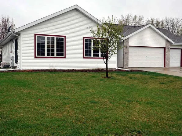484 Dahl Dr, Deforest, WI 53532