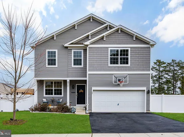 22 Dylan Blvd, Barnegat, NJ 08005