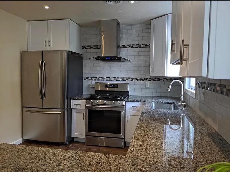 134 Kearney Ave — Photo 5