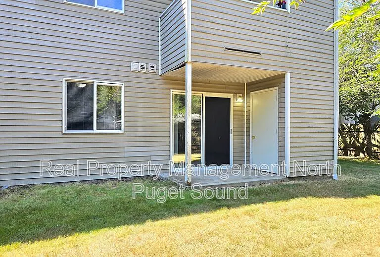 4505 100th St NE #B01 — Photo 15