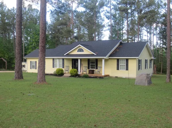 445 Southside Dr, Lyons, GA 30436