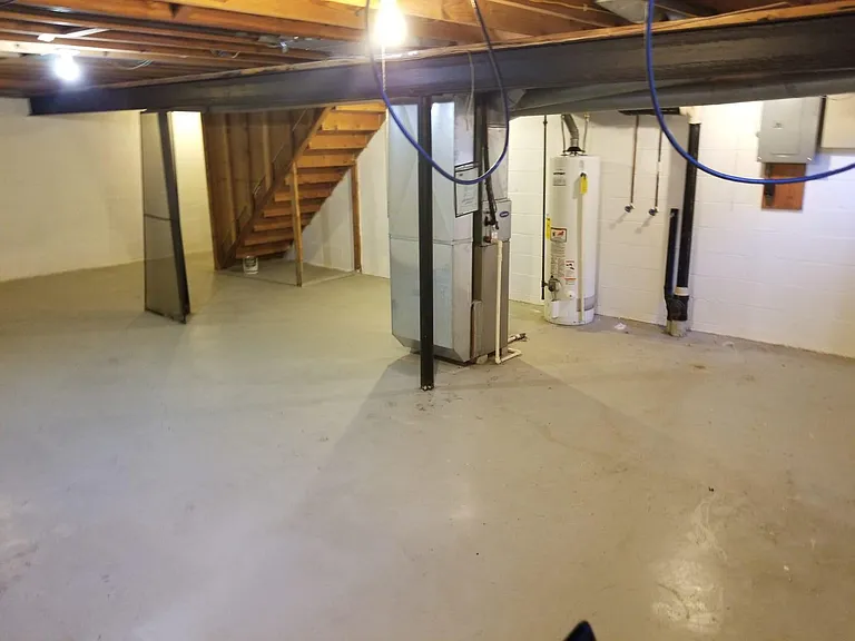89 Stornoway Dr W — Photo 39