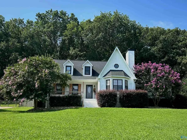 118 Season Ln, Huntsville, AL 35811