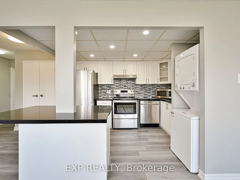 3695 Kaneff Cres #1404 — Photo 5