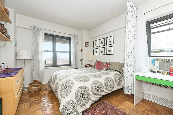 Sold by Level Group | media 10