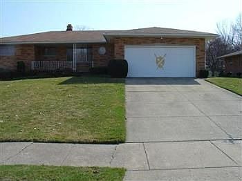 1st image of 1940 E Parkhaven Dr