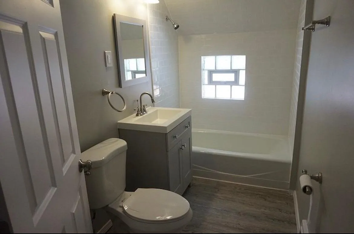4735 Bryant Ave N — Photo 2