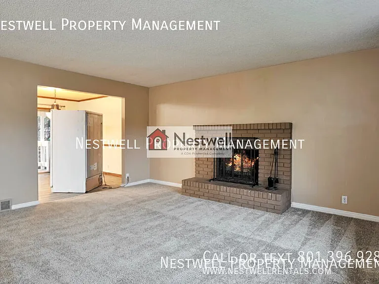 815 E Dusty Rock Pl — Photo 3