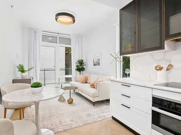 101 E 2nd St #3C, New York, NY 10009