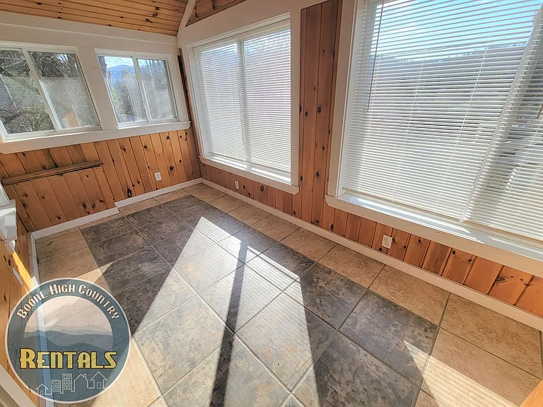 144 Azalea Way — Photo 8