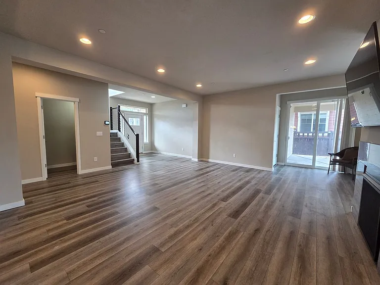 2524 Jacaranda Ave — Photo 7
