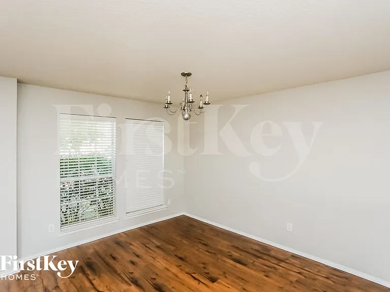 13925 Walnut Canyon Ct — Photo 4