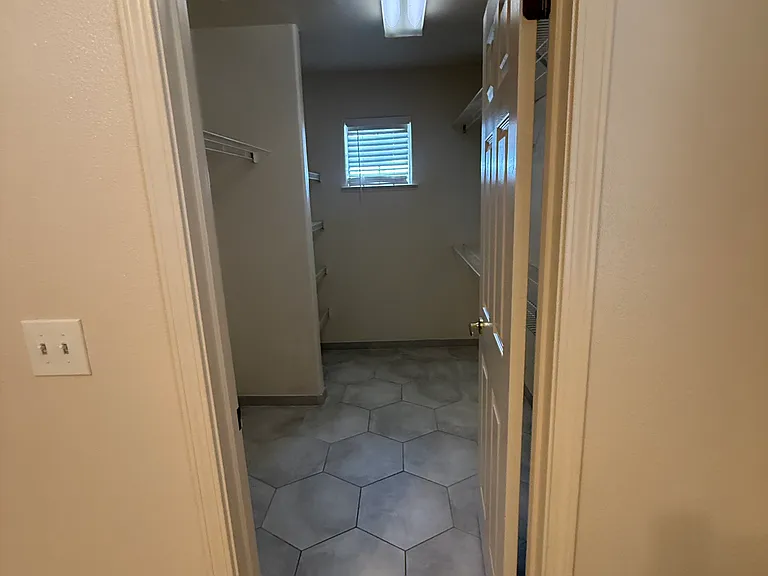 1542 E Alluvial Ave #128 — Photo 5