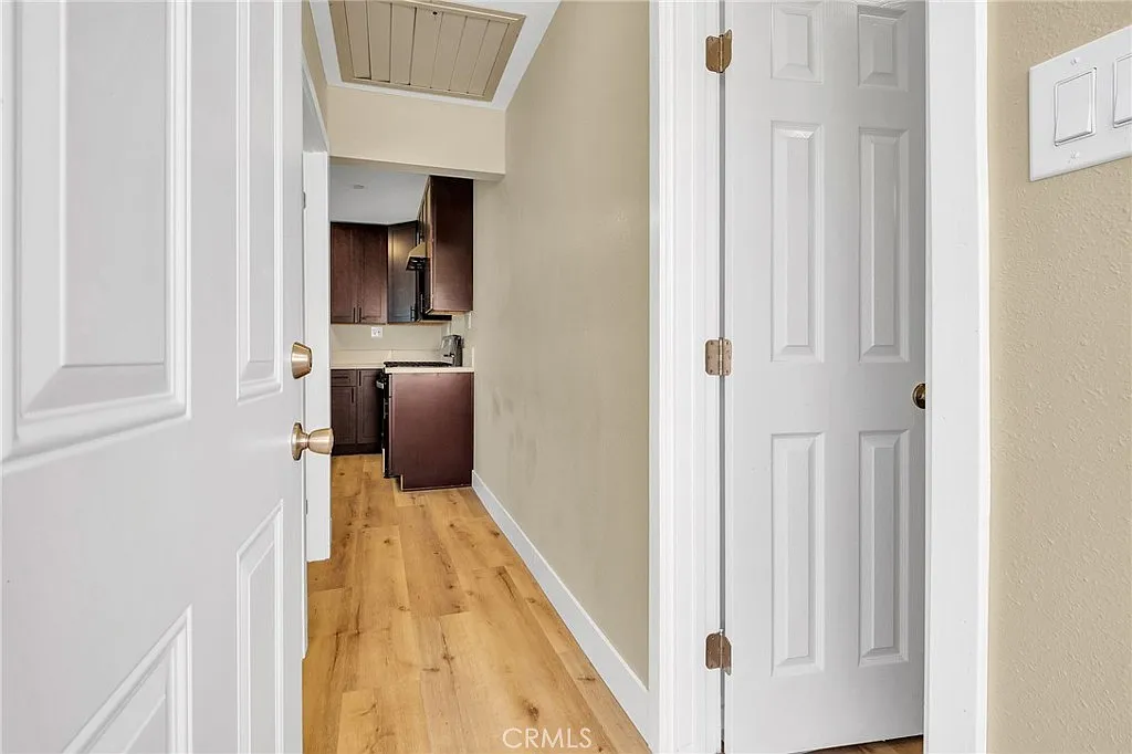 1 bed, 400 sqft, $1,700 — Photo 2