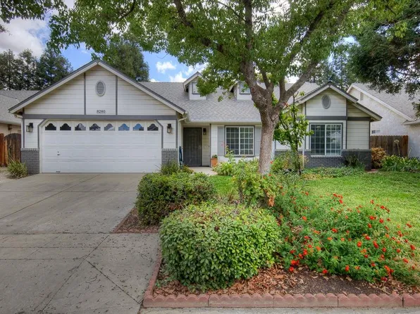 8280 N Dearing Ave, Fresno, CA 93720
