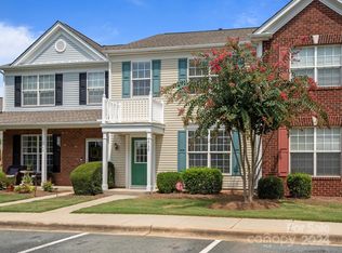 2738 Thornbush Ct, Charlotte, NC 28270