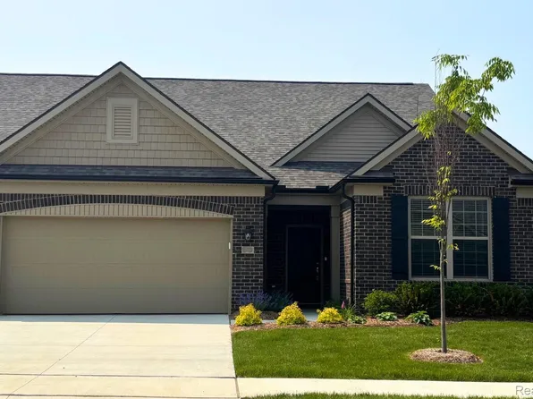 862 Kelpie Dr, Ann Arbor, MI 48108