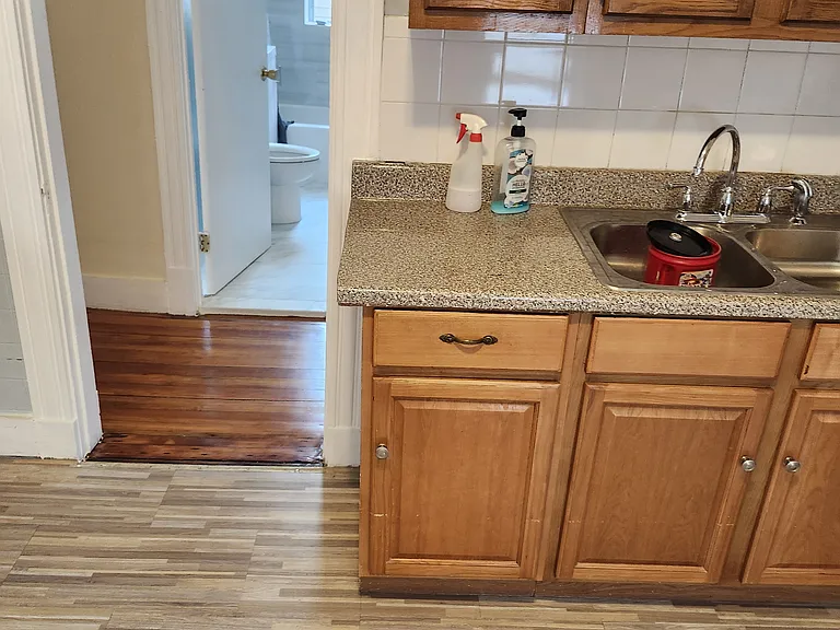 35 Havelock St #3 — Photo 19