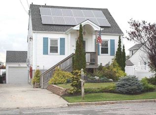 108 W Lido Promenade, Lindenhurst, NY 11757