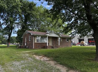 817 Irvin St, Loretto, TN 38469
