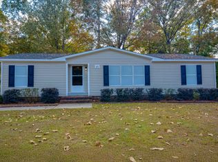 43 W Tryon Ct, Spring Lake, NC 28390