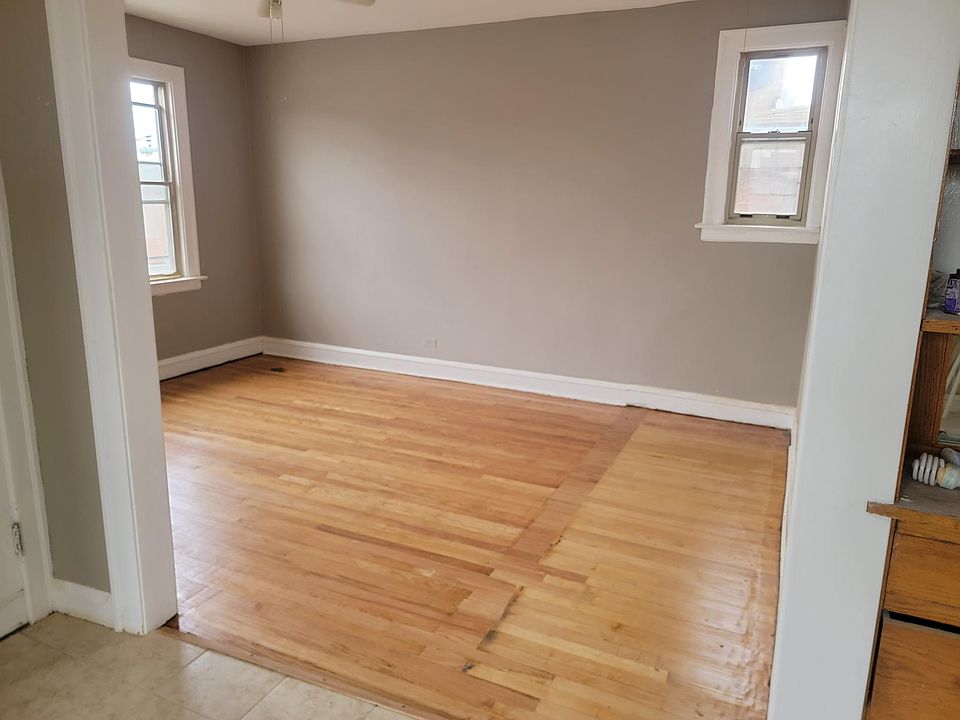1st image of 5416 S Latrobe Ave #2R