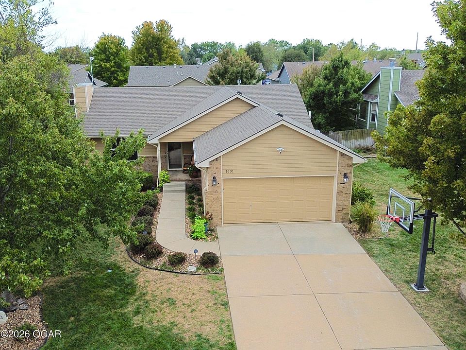 1st image of 1601 W Savage Ct