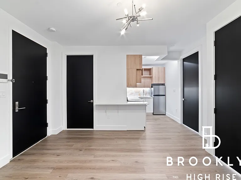 1286 New York Ave #4C — Photo 5