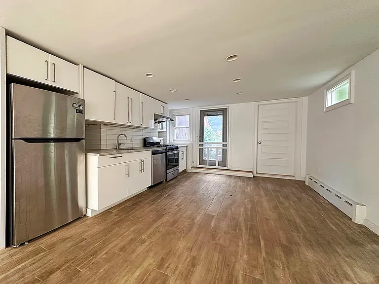 290 Leonard St #1 — Photo 3