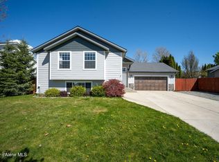 2617 W Blueberry Cir, Hayden Lake, ID 83835