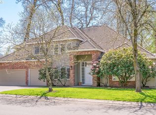 13864 Amberwood Cir, Lake Oswego, OR